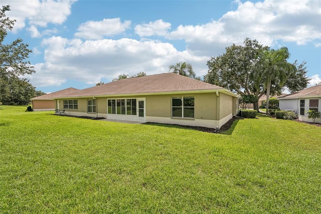 Activo con contrato: $229,900 (2 camas, 2 baños, 1405 Pies cuadrados)