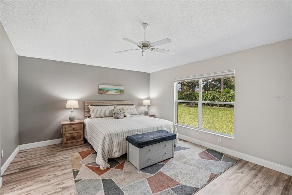 Activo con contrato: $229,900 (2 camas, 2 baños, 1405 Pies cuadrados)