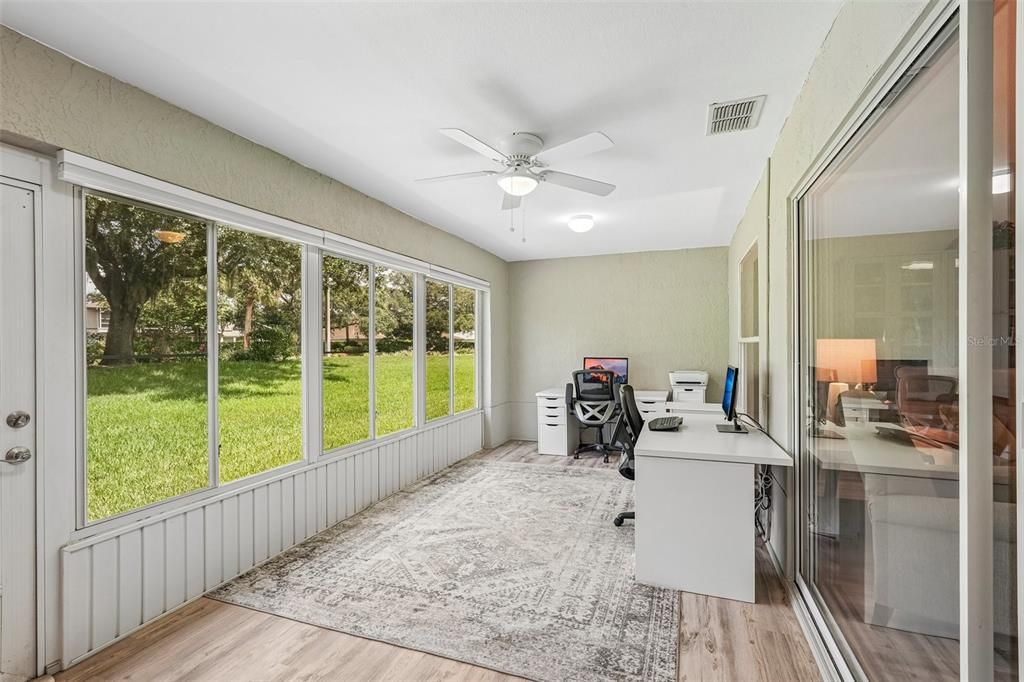 Activo con contrato: $229,900 (2 camas, 2 baños, 1405 Pies cuadrados)