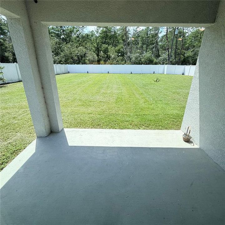 For Rent: $2,400 (4 beds, 2 baths, 1827 Square Feet)