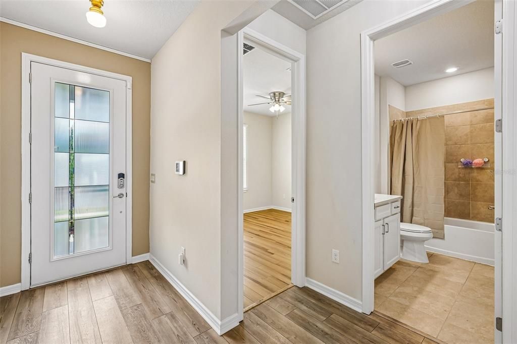 На продажу: $479,900 (4 спален, 2 ванн, 1844 Квадратных фут)