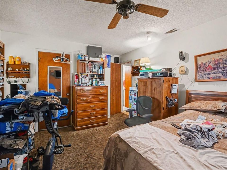 For Sale: $85,000 (2 beds, 1 baths, 840 Square Feet)