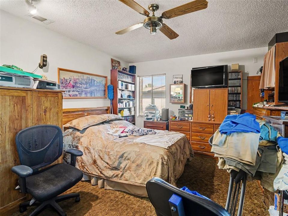 For Sale: $85,000 (2 beds, 1 baths, 840 Square Feet)
