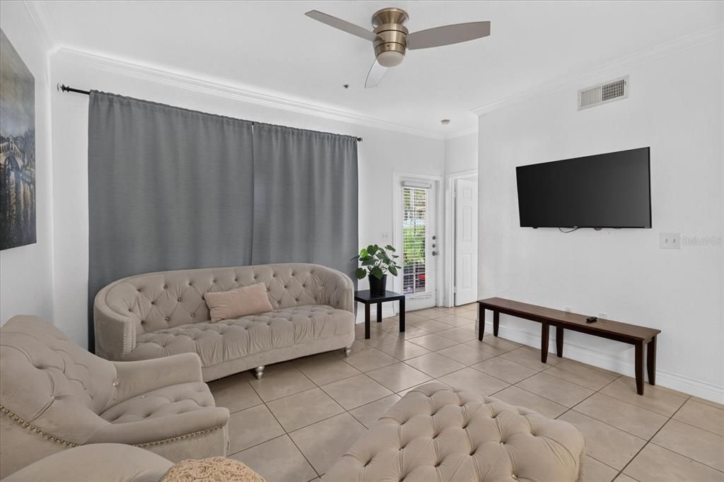 En Venta: $204,000 (2 camas, 2 baños, 1014 Pies cuadrados)