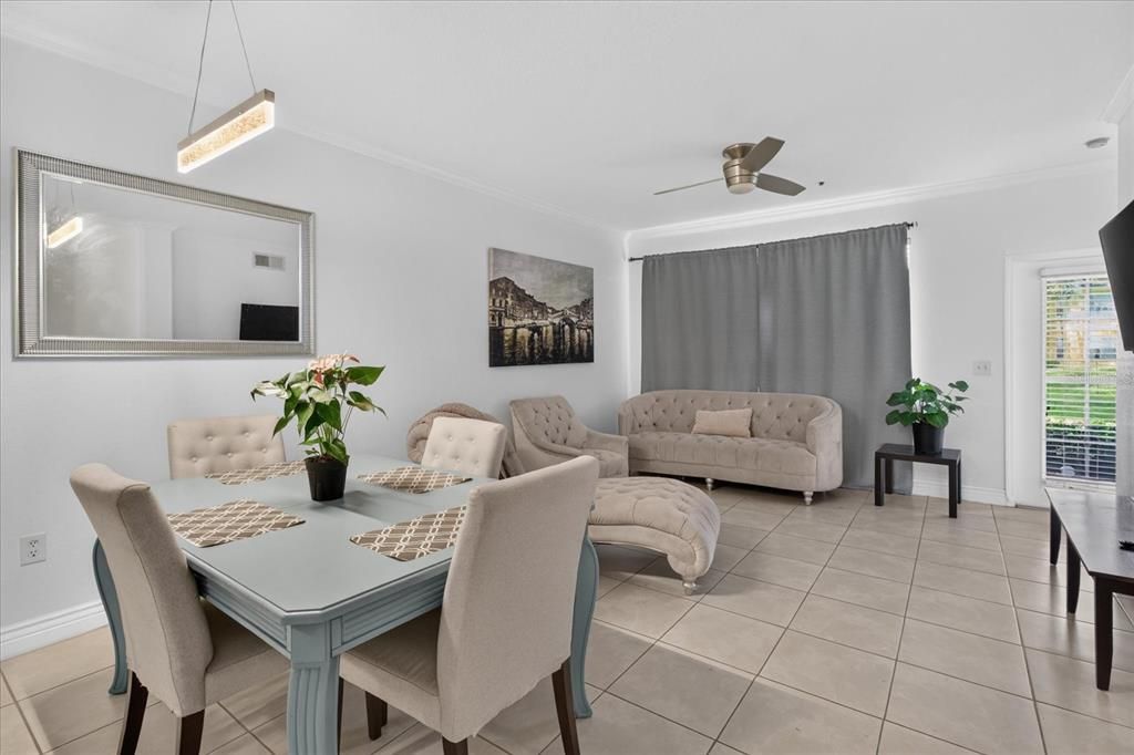 En Venta: $204,000 (2 camas, 2 baños, 1014 Pies cuadrados)