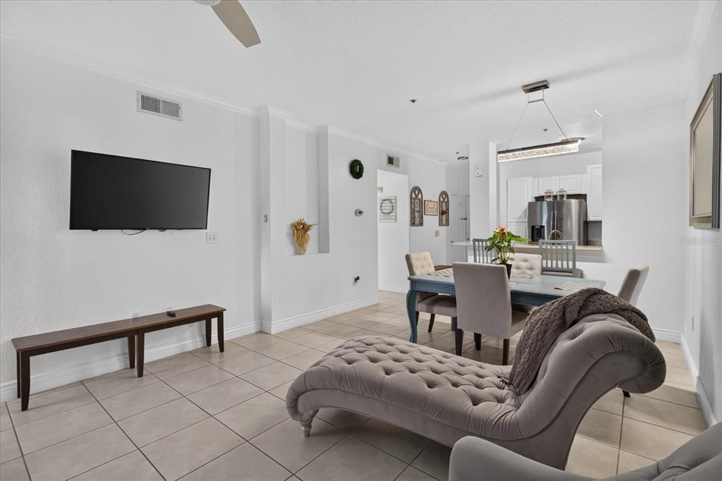 En Venta: $204,000 (2 camas, 2 baños, 1014 Pies cuadrados)