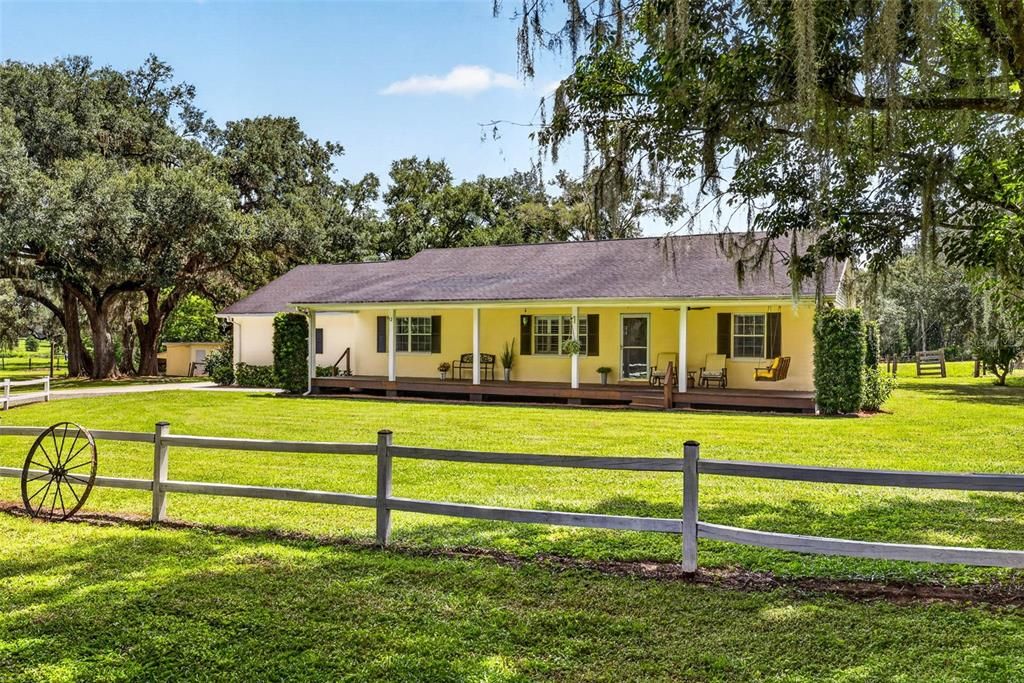 For Sale: $625,000 (3 beds, 3 baths, 1856 Square Feet)
