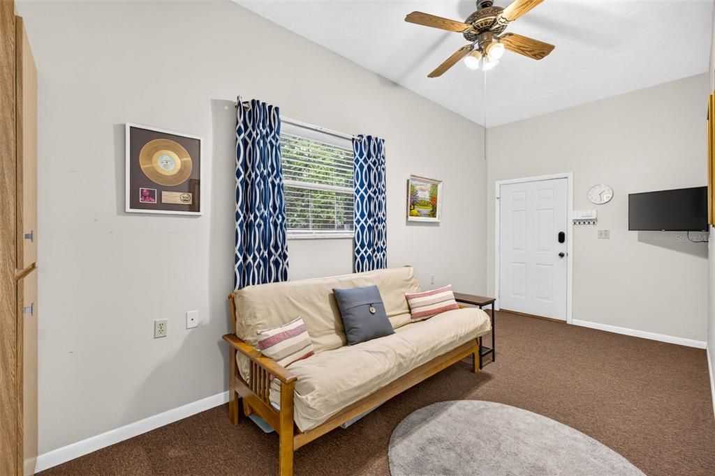 For Sale: $625,000 (3 beds, 3 baths, 1856 Square Feet)