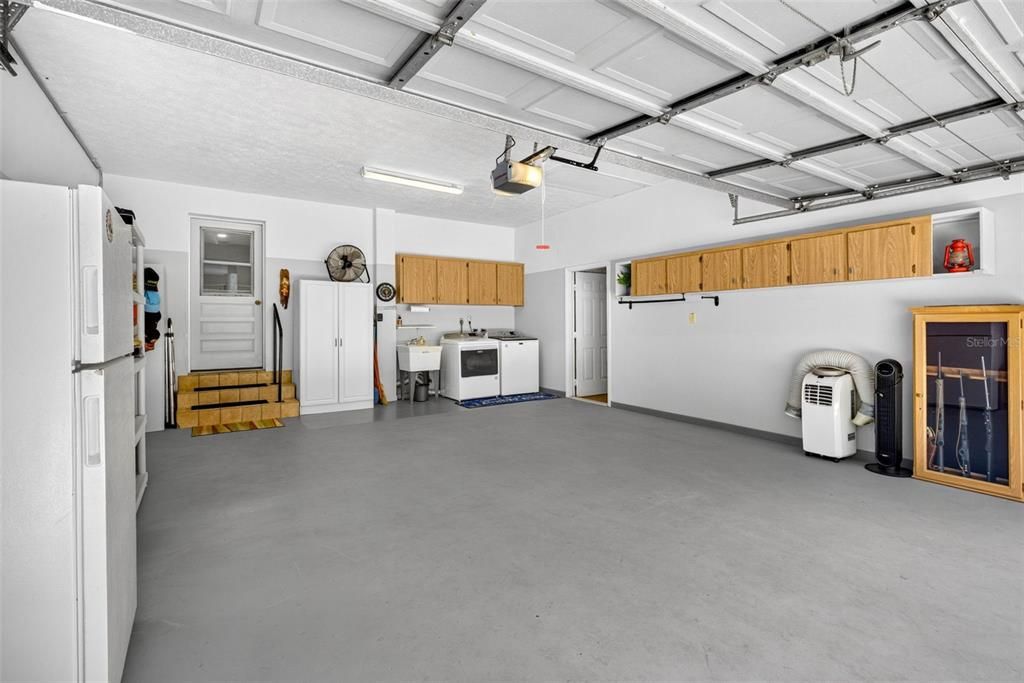 For Sale: $625,000 (3 beds, 3 baths, 1856 Square Feet)
