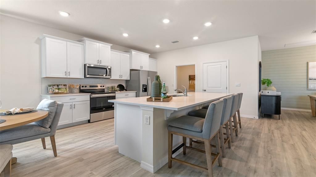 En Venta: $452,990 (4 camas, 3 baños, 2361 Pies cuadrados)