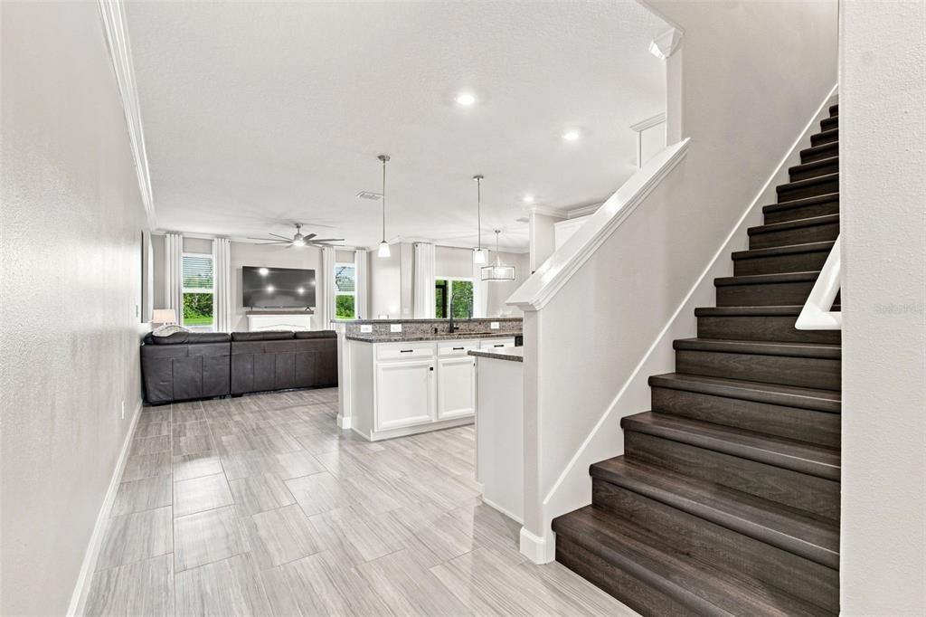 For Sale: $475,000 (3 beds, 2 baths, 2363 Square Feet)