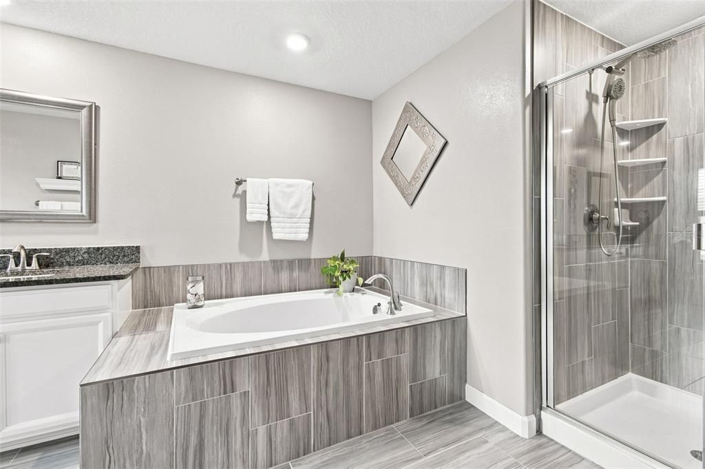 For Sale: $475,000 (3 beds, 2 baths, 2363 Square Feet)