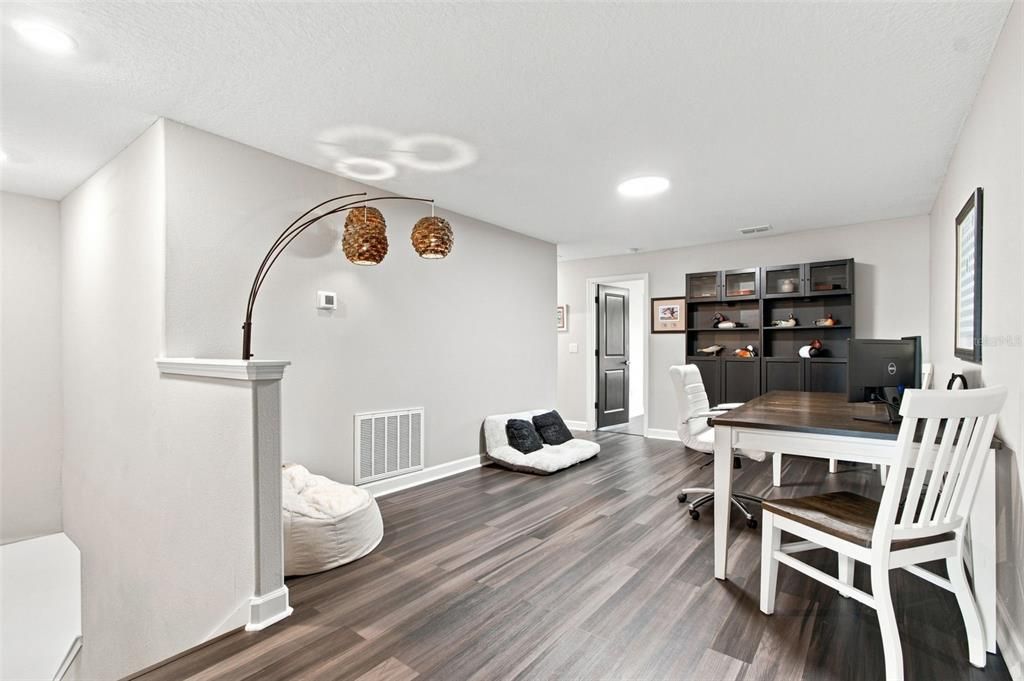 For Sale: $475,000 (3 beds, 2 baths, 2363 Square Feet)