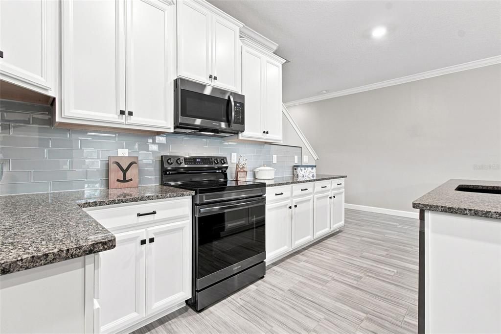 For Sale: $475,000 (3 beds, 2 baths, 2363 Square Feet)