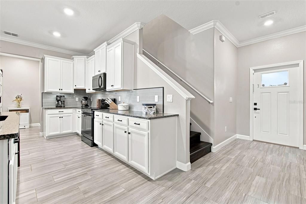 For Sale: $475,000 (3 beds, 2 baths, 2363 Square Feet)