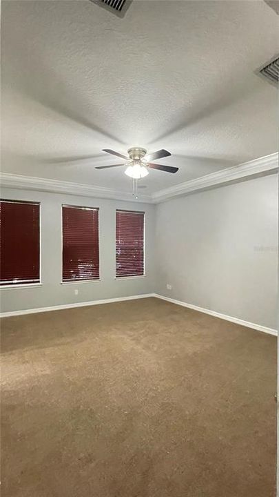 En Renta: $3,600 (5 camas, 3 baños, 3000 Pies cuadrados)