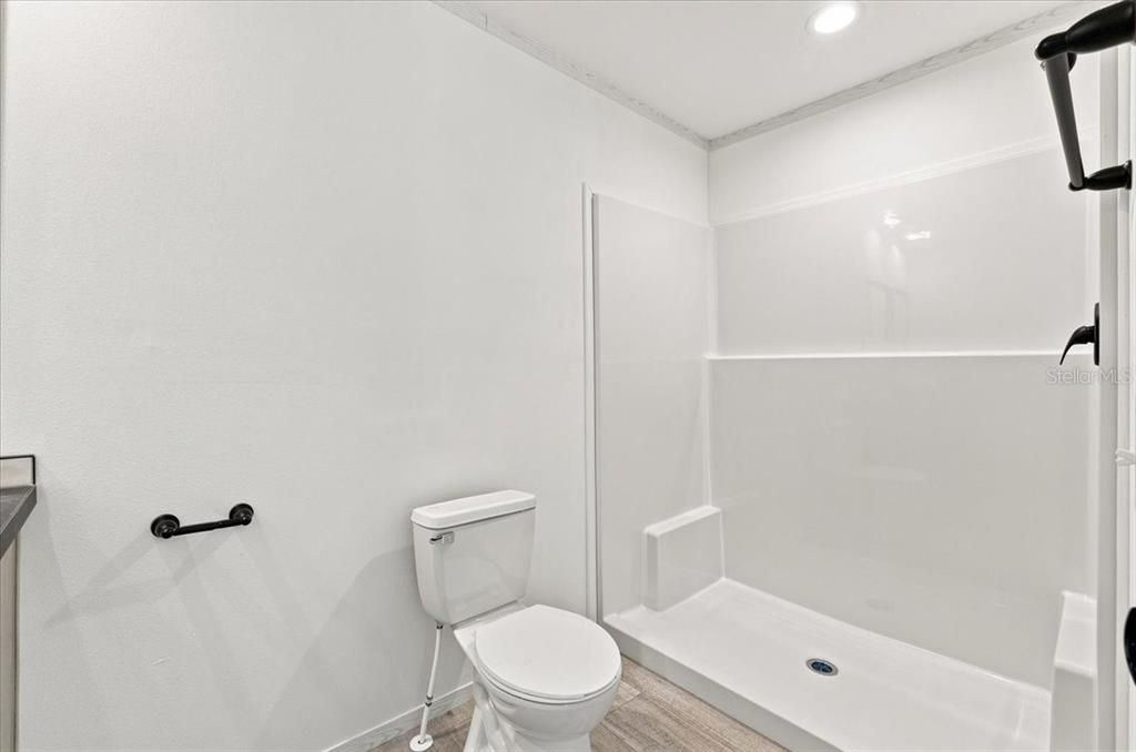 For Sale: $239,999 (3 beds, 2 baths, 1493 Square Feet)