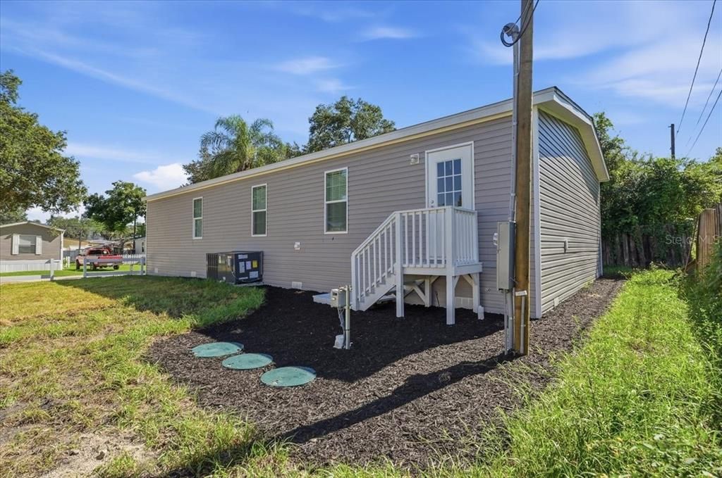 For Sale: $239,999 (3 beds, 2 baths, 1493 Square Feet)