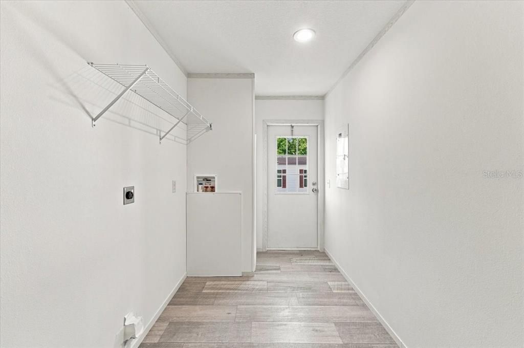 For Sale: $239,999 (3 beds, 2 baths, 1493 Square Feet)