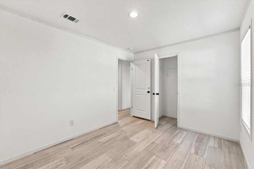 For Sale: $239,999 (3 beds, 2 baths, 1493 Square Feet)