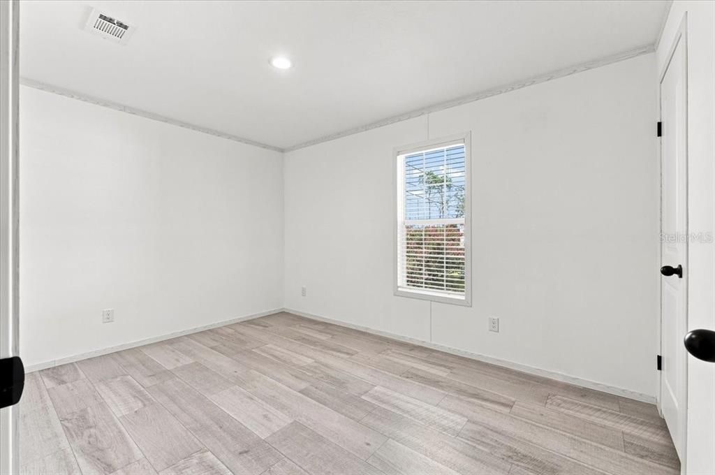 For Sale: $239,999 (3 beds, 2 baths, 1493 Square Feet)