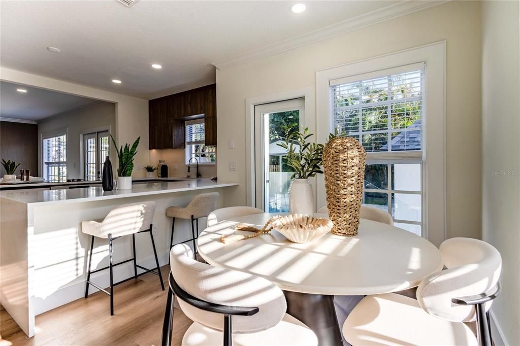 For Sale: $2,095,000 (4 beds, 2 baths, 2660 Square Feet)