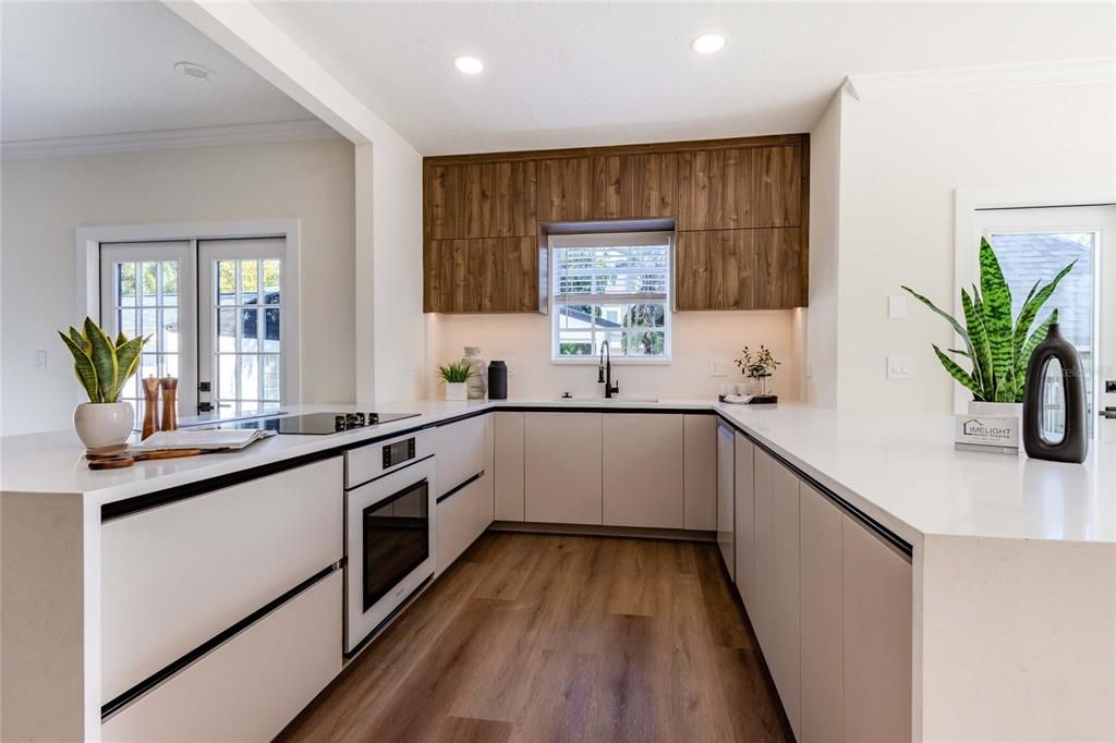 For Sale: $2,095,000 (4 beds, 2 baths, 2660 Square Feet)