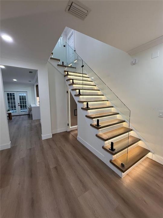 For Sale: $2,095,000 (4 beds, 2 baths, 2660 Square Feet)