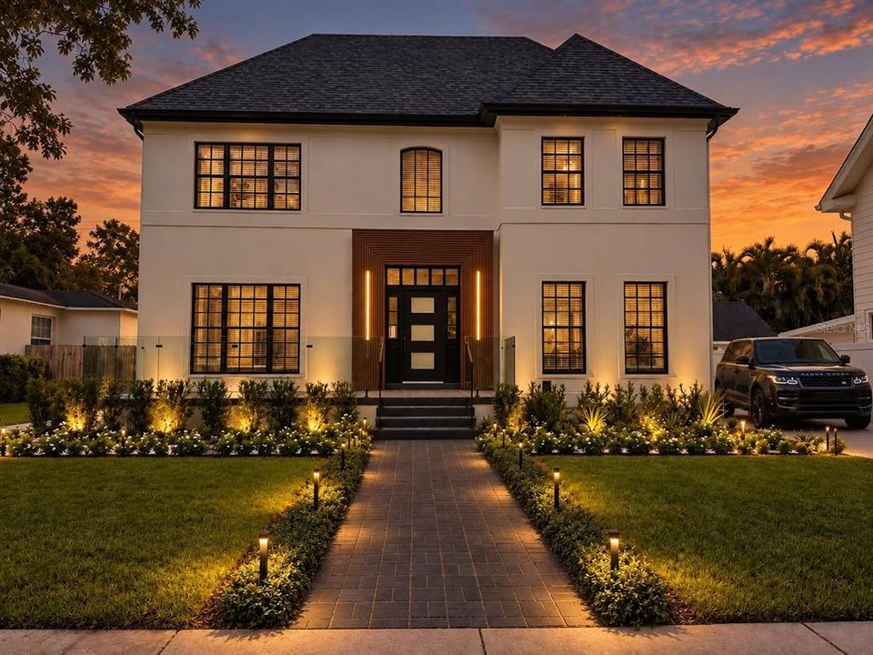 For Sale: $2,095,000 (4 beds, 2 baths, 2660 Square Feet)