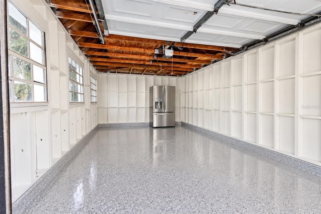 For Sale: $2,095,000 (4 beds, 2 baths, 2660 Square Feet)