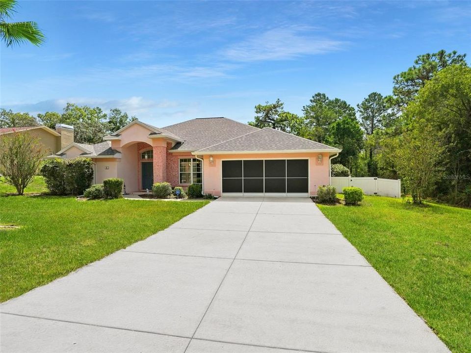 For Sale: $430,000 (3 beds, 2 baths, 2386 Square Feet)