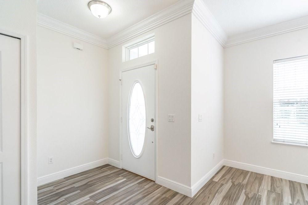 For Sale: $322,900 (4 beds, 2 baths, 1990 Square Feet)