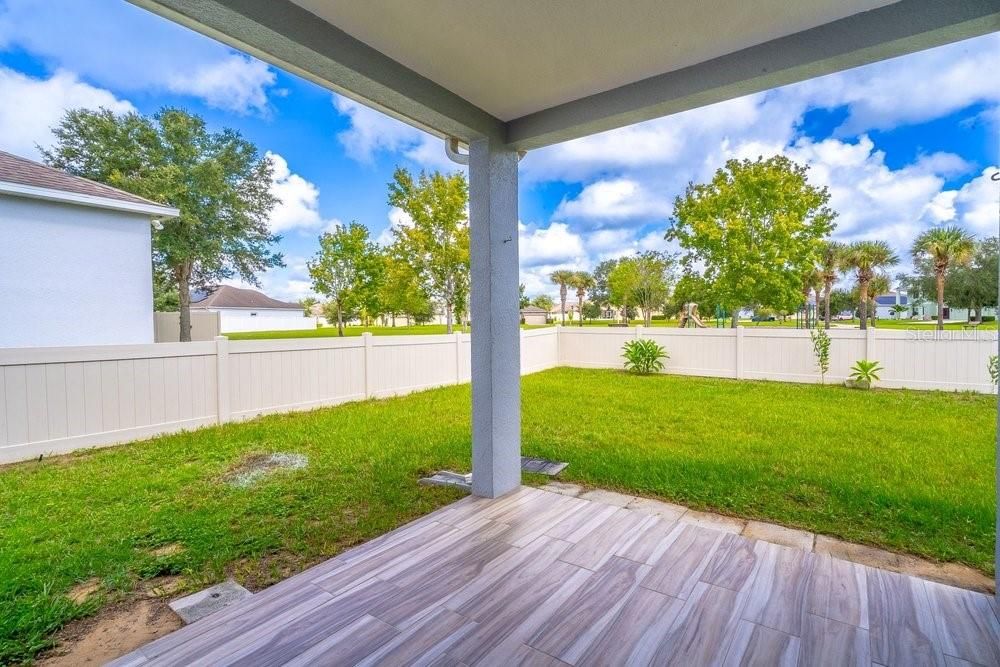 For Sale: $322,900 (4 beds, 2 baths, 1990 Square Feet)