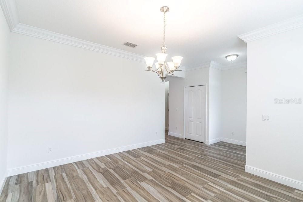 For Sale: $322,900 (4 beds, 2 baths, 1990 Square Feet)