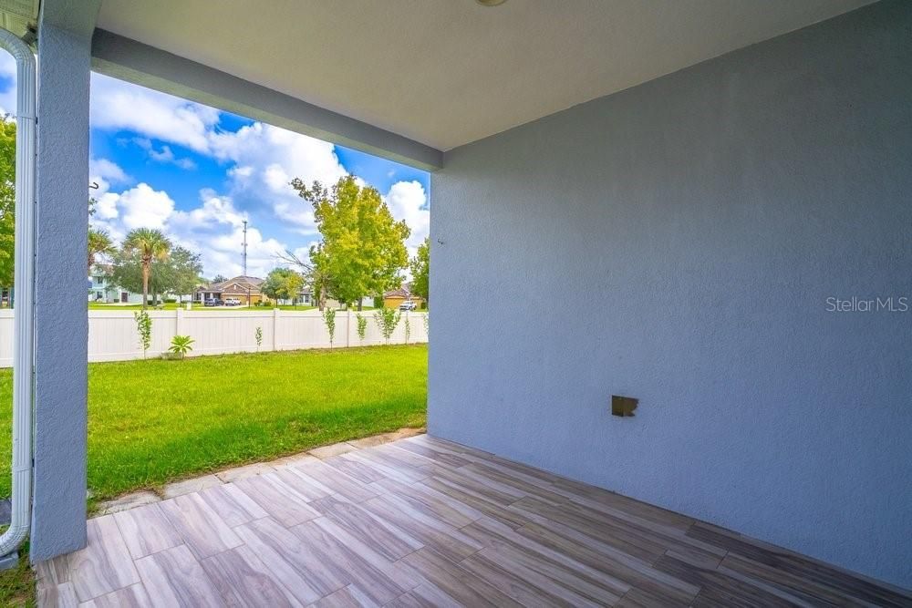 For Sale: $322,900 (4 beds, 2 baths, 1990 Square Feet)