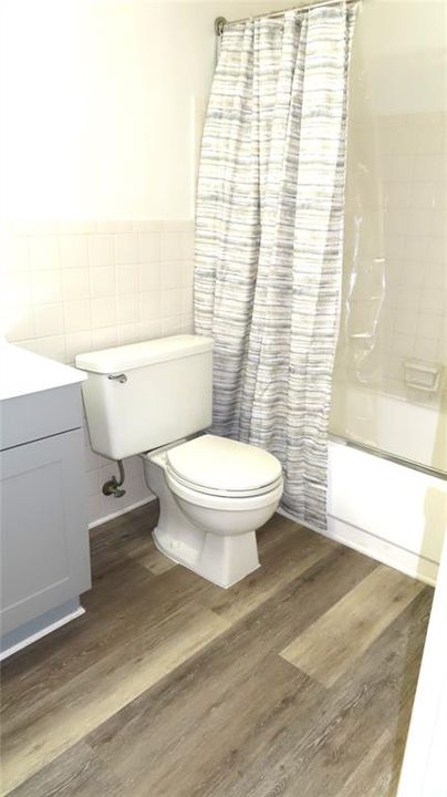 For Sale: $95,000 (1 beds, 1 baths, 825 Square Feet)