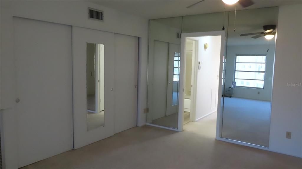 For Sale: $95,000 (1 beds, 1 baths, 825 Square Feet)