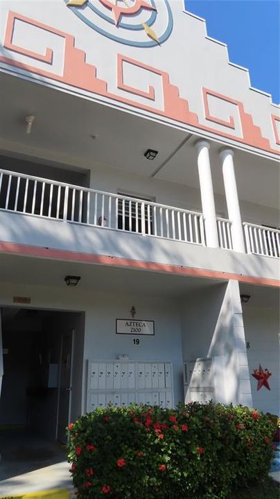 For Sale: $95,000 (1 beds, 1 baths, 825 Square Feet)
