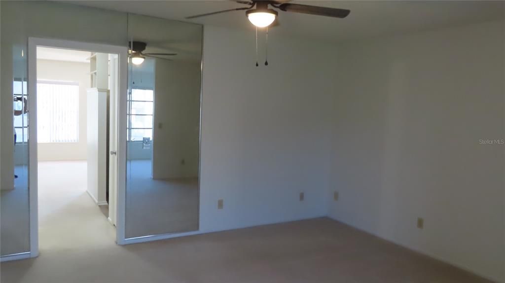 For Sale: $95,000 (1 beds, 1 baths, 825 Square Feet)