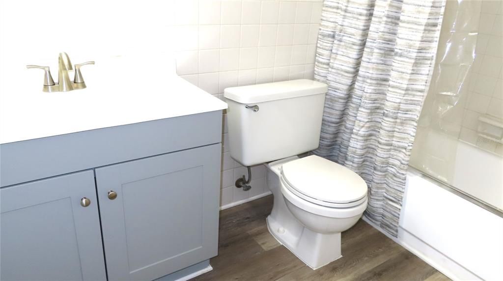 For Sale: $95,000 (1 beds, 1 baths, 825 Square Feet)