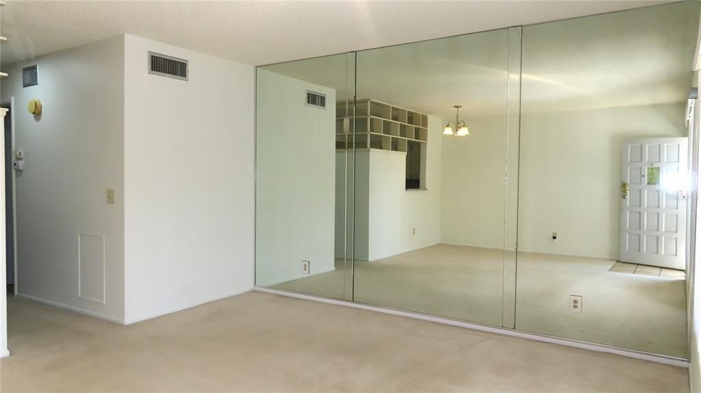 For Sale: $95,000 (1 beds, 1 baths, 825 Square Feet)