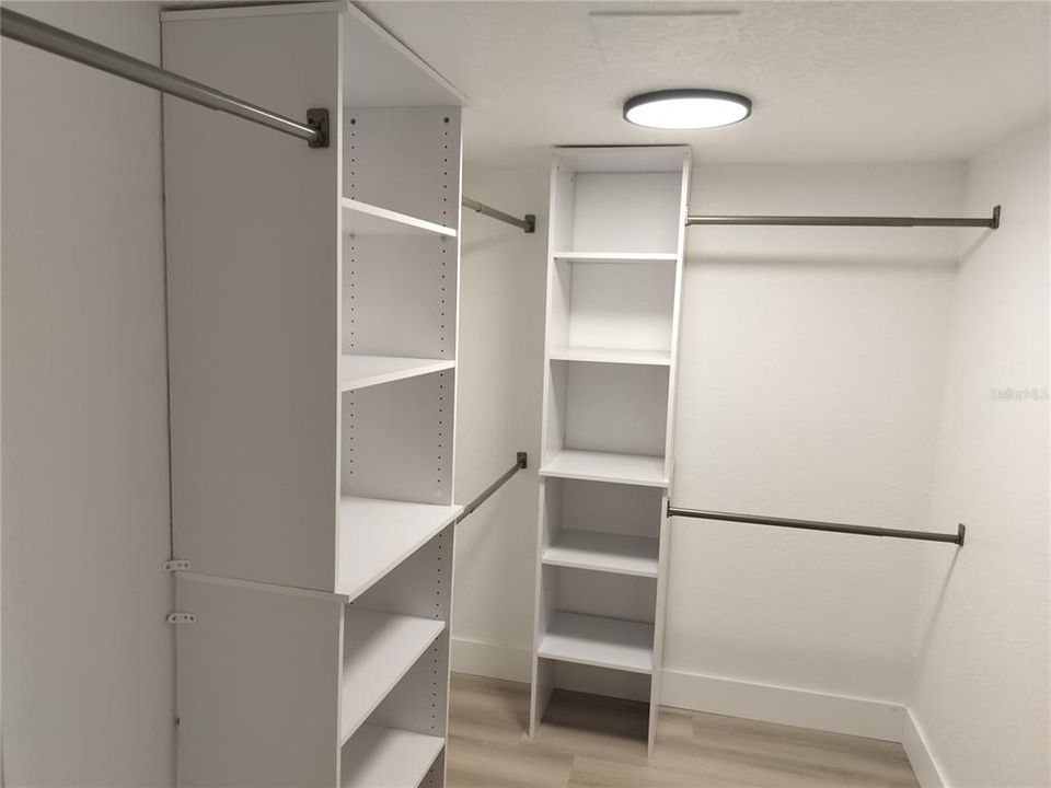 En Venta: $314,900 (4 camas, 2 baños, 1571 Pies cuadrados)