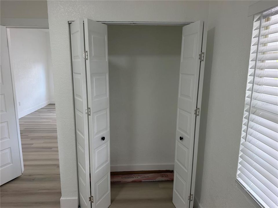 En Venta: $314,900 (4 camas, 2 baños, 1571 Pies cuadrados)