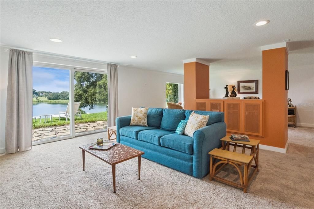 For Sale: $950,000 (4 beds, 3 baths, 4019 Square Feet)