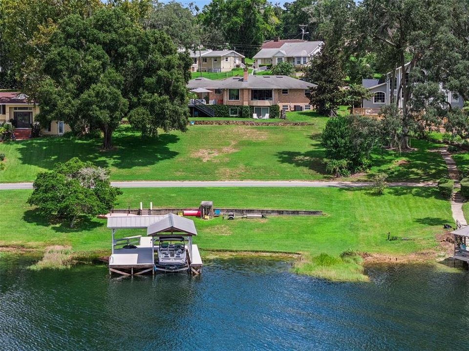 For Sale: $950,000 (4 beds, 3 baths, 4019 Square Feet)