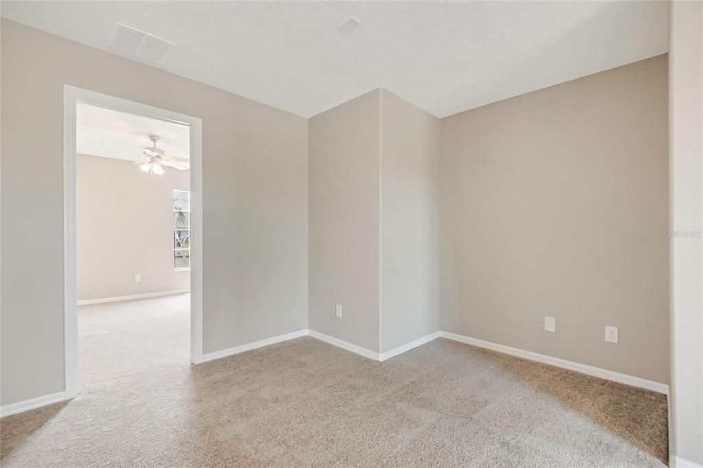 For Sale: $561,900 (5 beds, 3 baths, 3592 Square Feet)