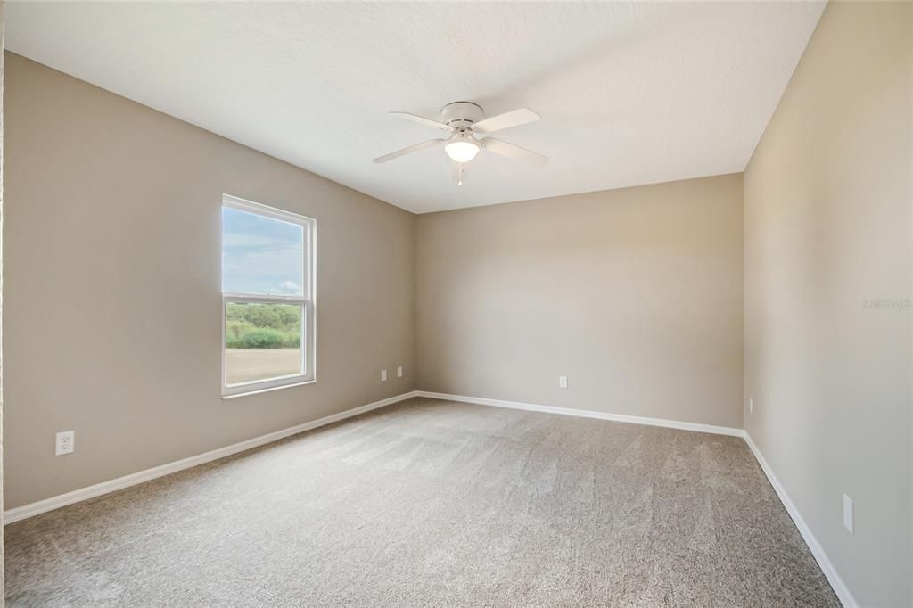 For Sale: $561,900 (5 beds, 3 baths, 3592 Square Feet)