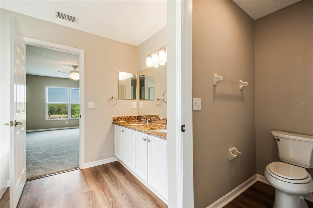 For Sale: $561,900 (5 beds, 3 baths, 3592 Square Feet)