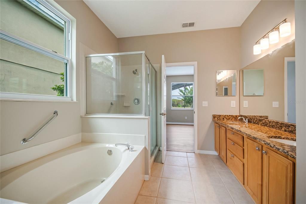 For Sale: $561,900 (5 beds, 3 baths, 3592 Square Feet)