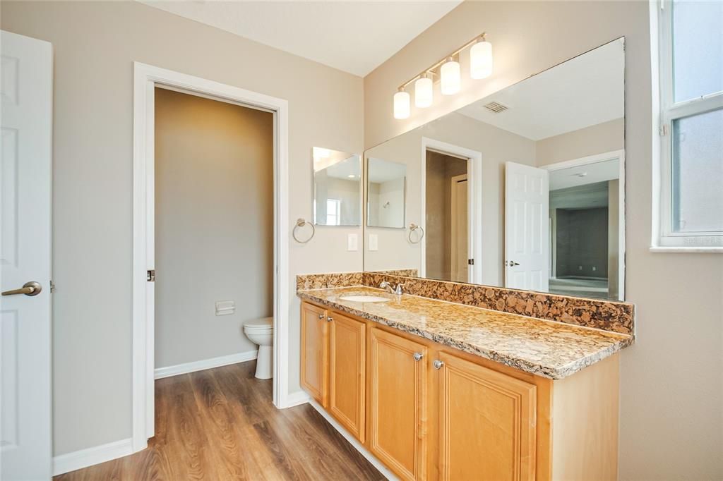 For Sale: $561,900 (5 beds, 3 baths, 3592 Square Feet)